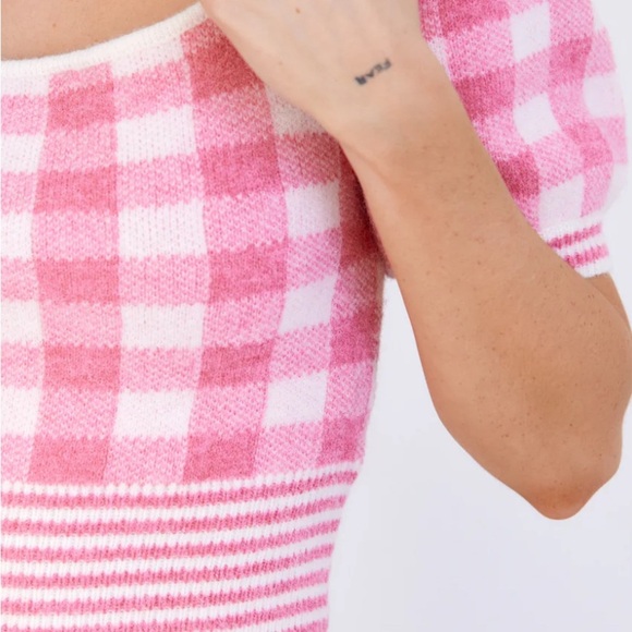 Vestique Brielle Plaid Puff Sleeve Sweater Pink Checkered Top Large Crop Fit - Picture 3 of 10